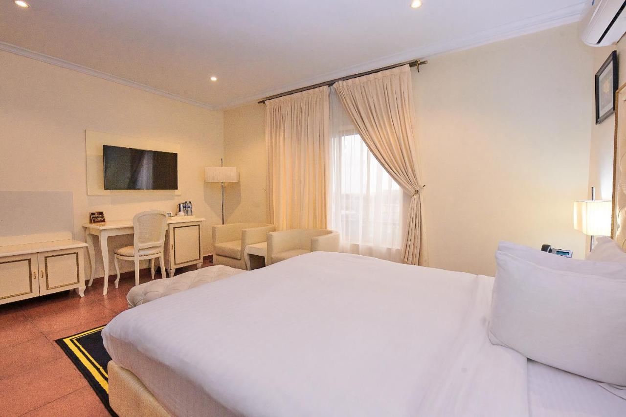 Oak Haven Hotel & Suites Port Harcourt Exterior foto
