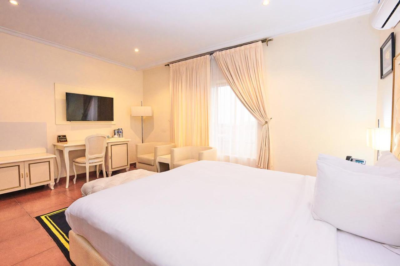 Oak Haven Hotel & Suites Port Harcourt Exterior foto